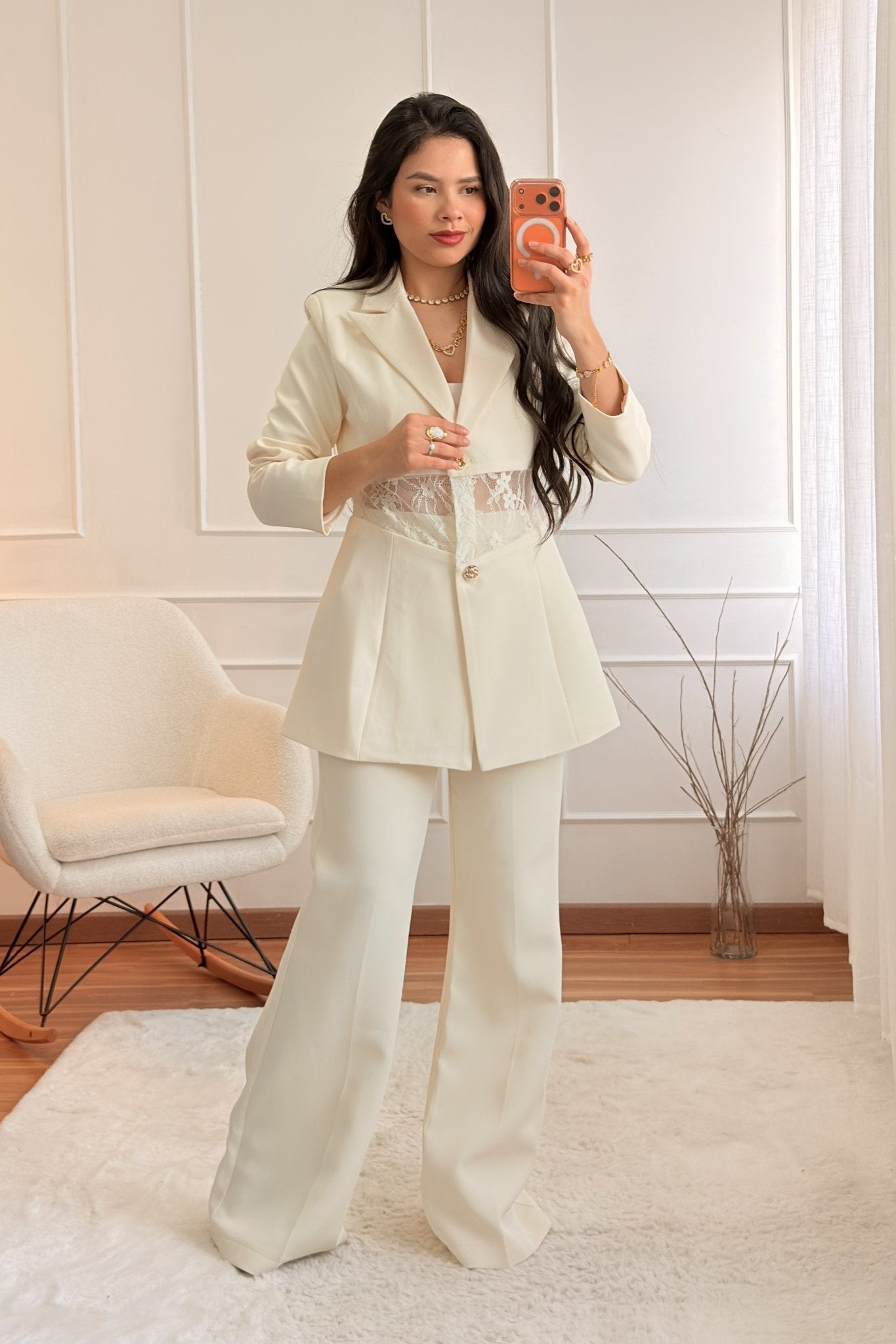 Blazer com Detalhe em Renda – ELLI WHITE - lavishiochicBlazerELLI WHITE