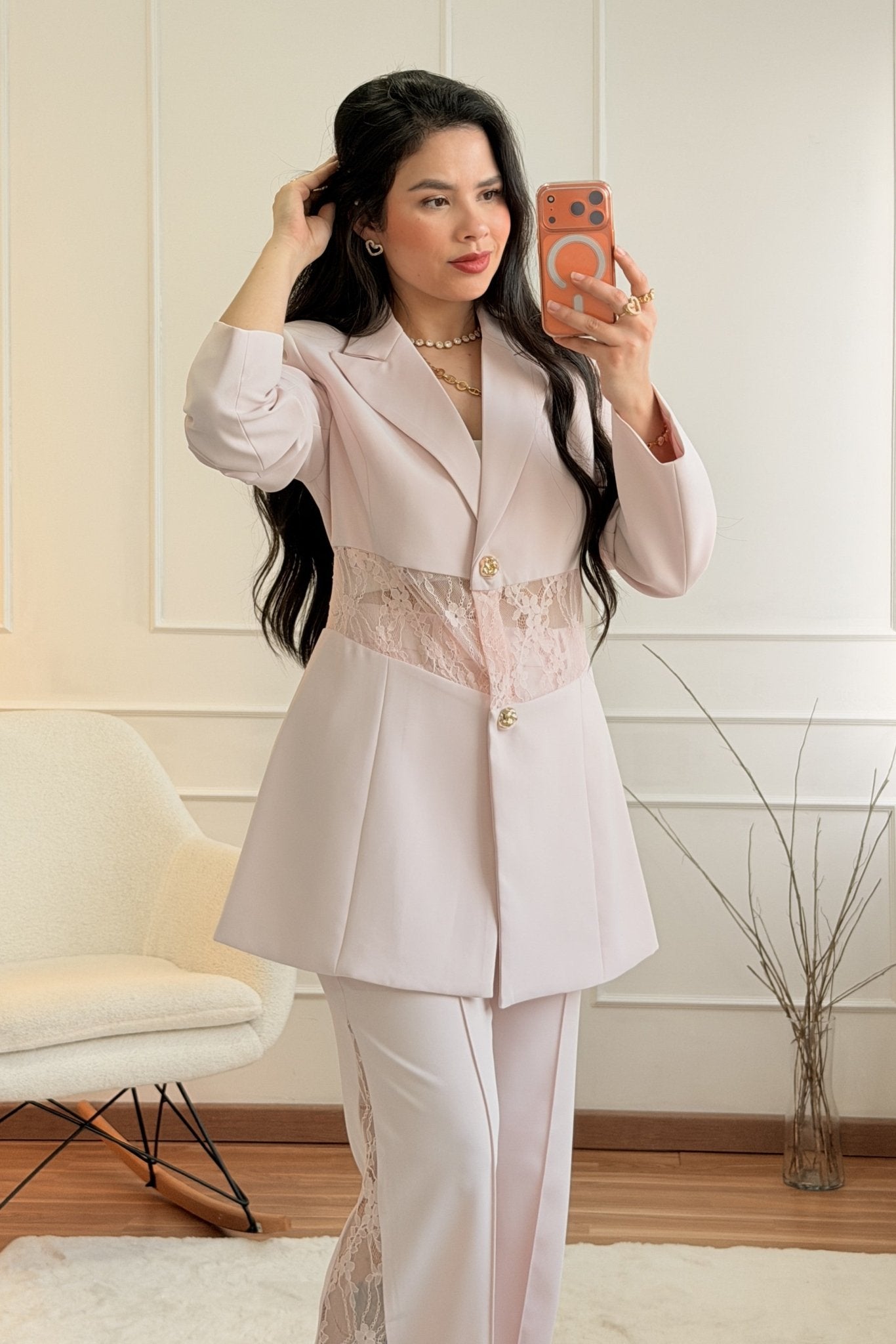 Blazer com Detalhe em Renda – ELLI WHITE - lavishiochicBlazerELLI WHITE