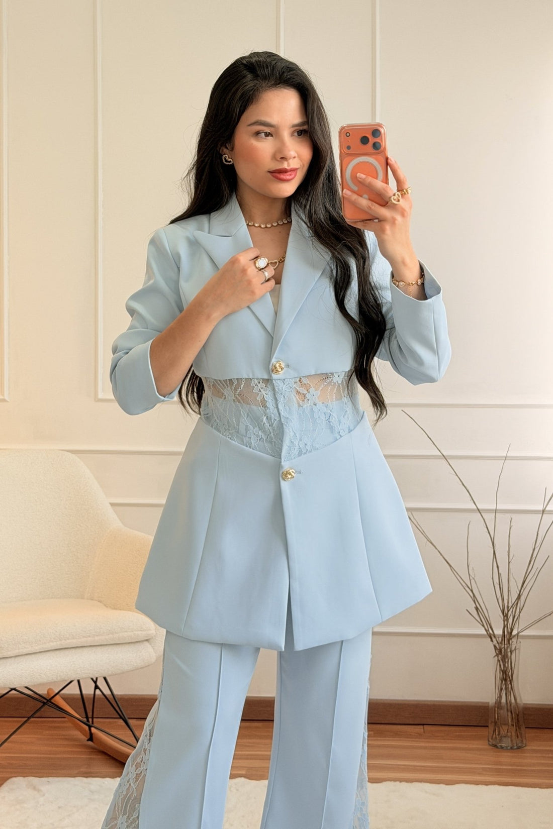 Blazer com Detalhe em Renda – ELLI WHITE - lavishiochicBlazerELLI WHITE