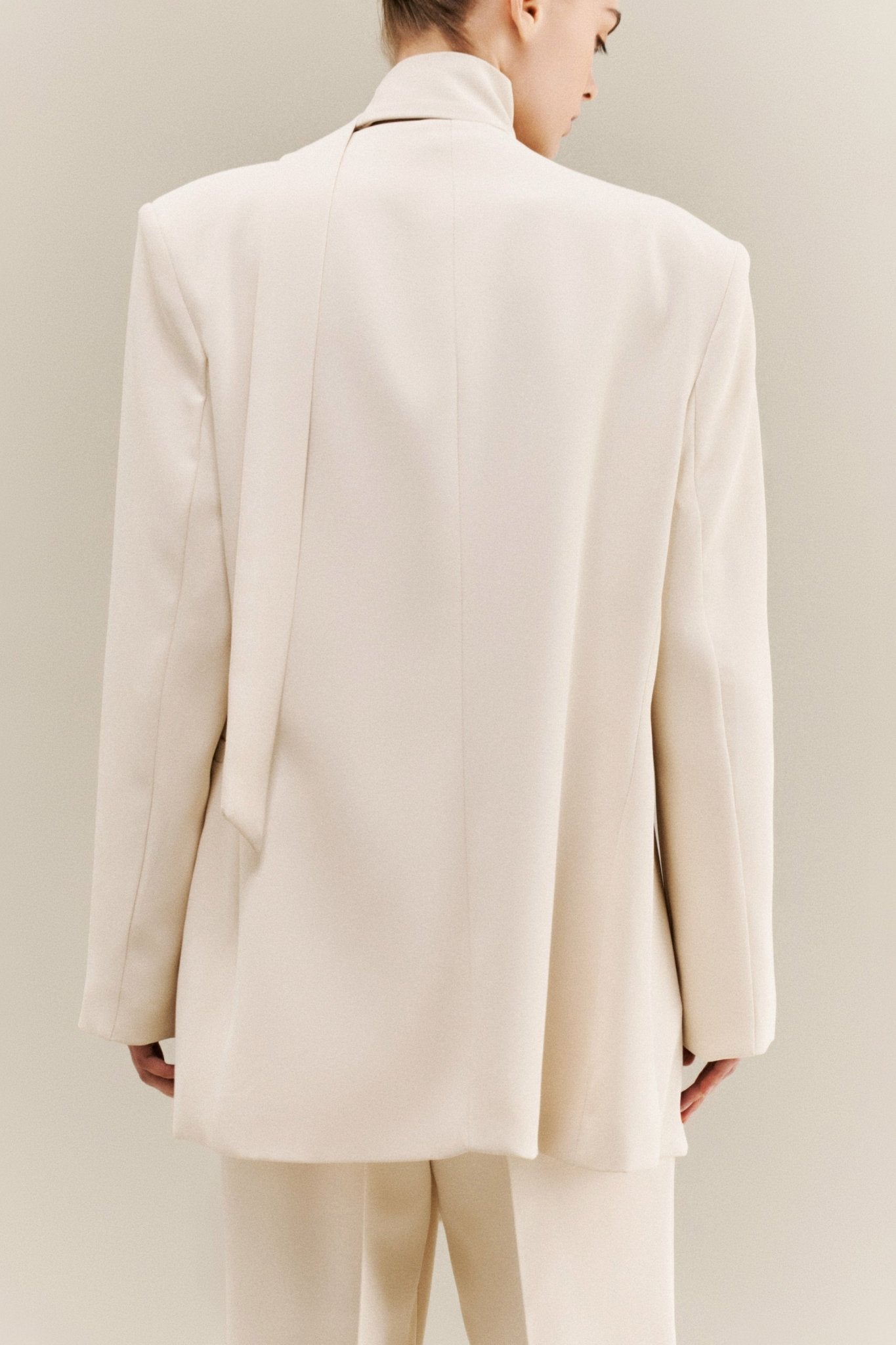 Blazer com lenço LUMINA - lavishiochiccasacolumina