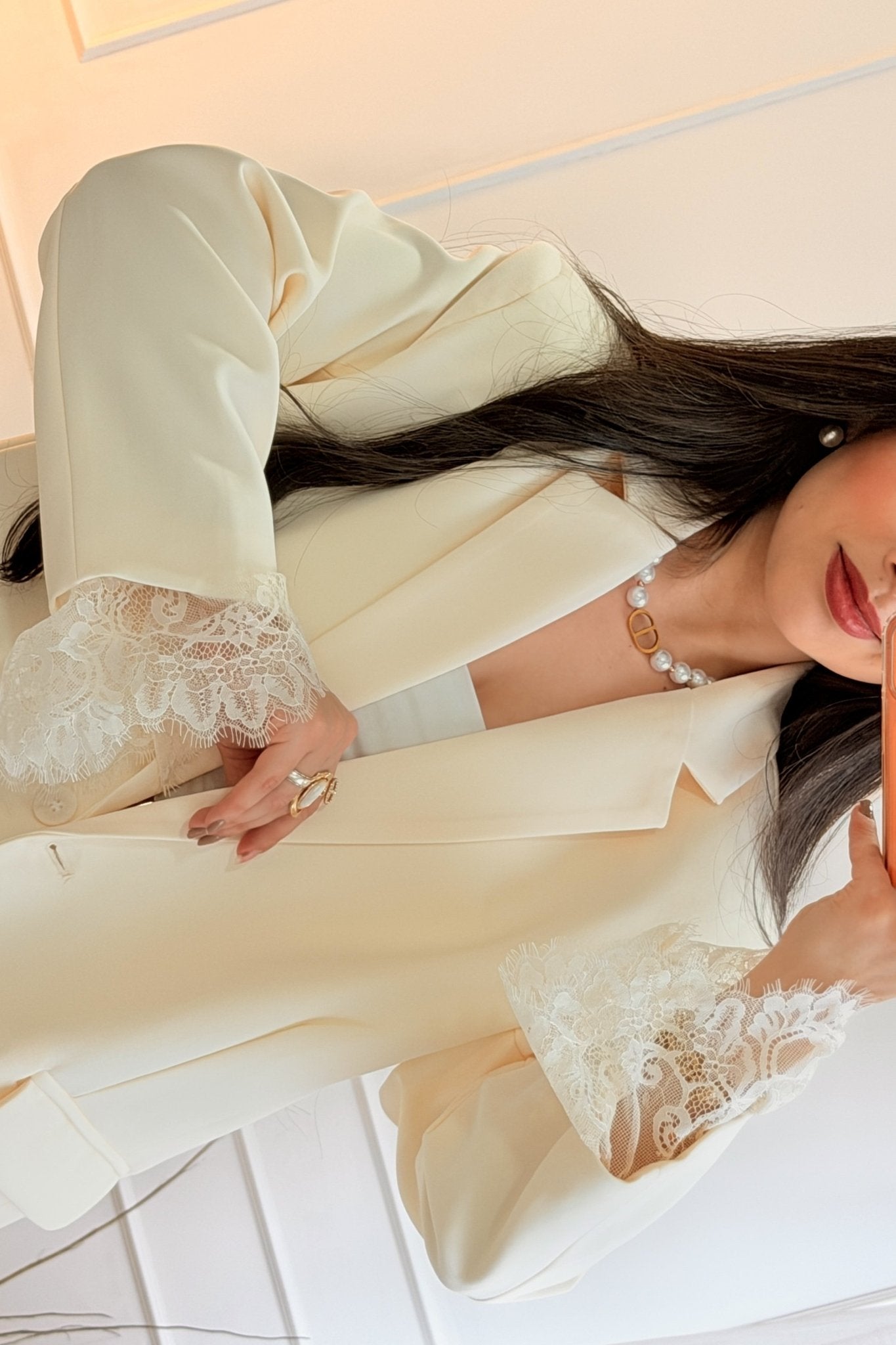 Blazer detalhe em renda IVIVI - lavishiochiccasacoIVIVI