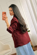 Blazer listrado com gola assimétrica - lavishiochiccasacolavishiochic