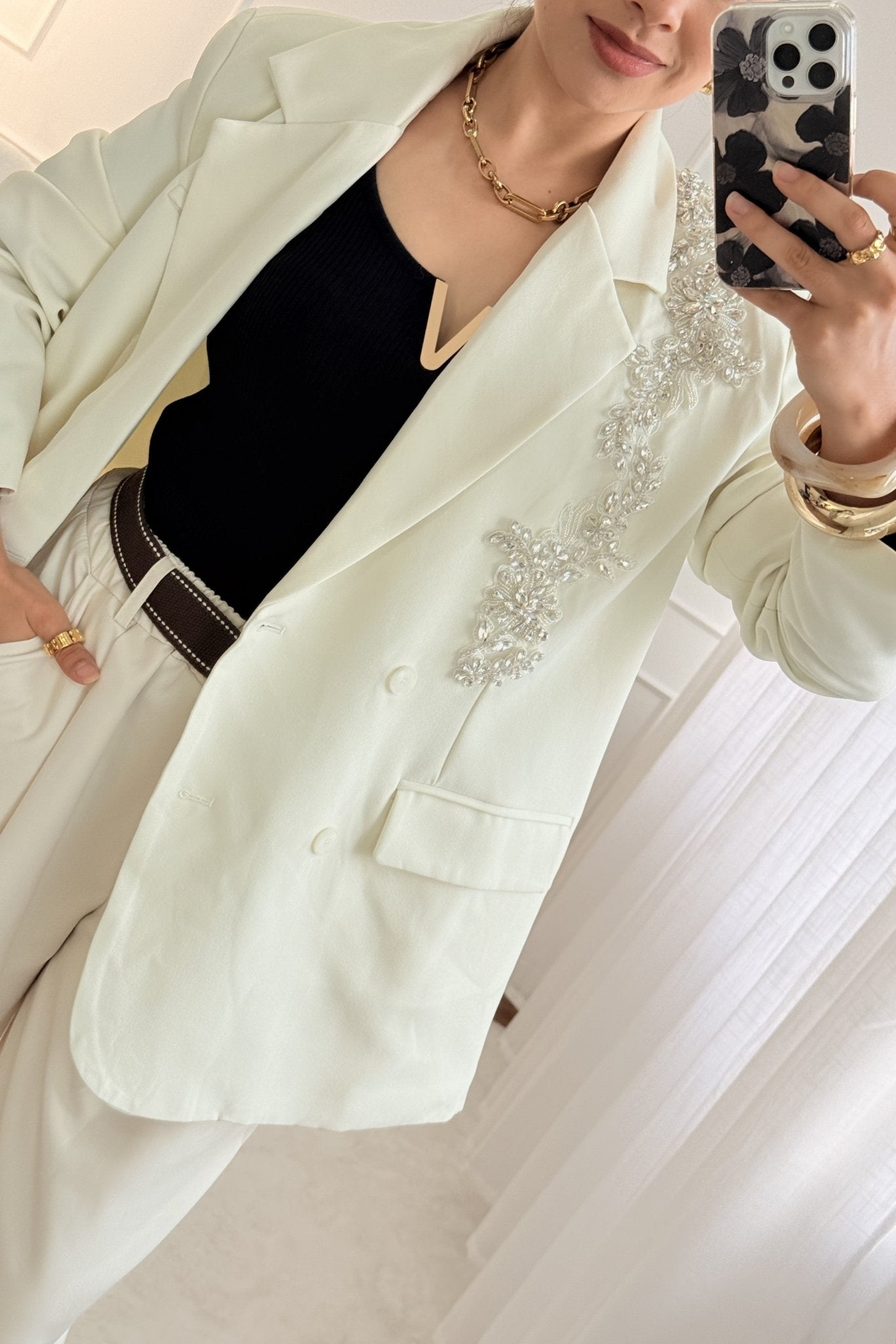 Blazer oversize bordada MOCHY - lavishiochiccasacoMochy