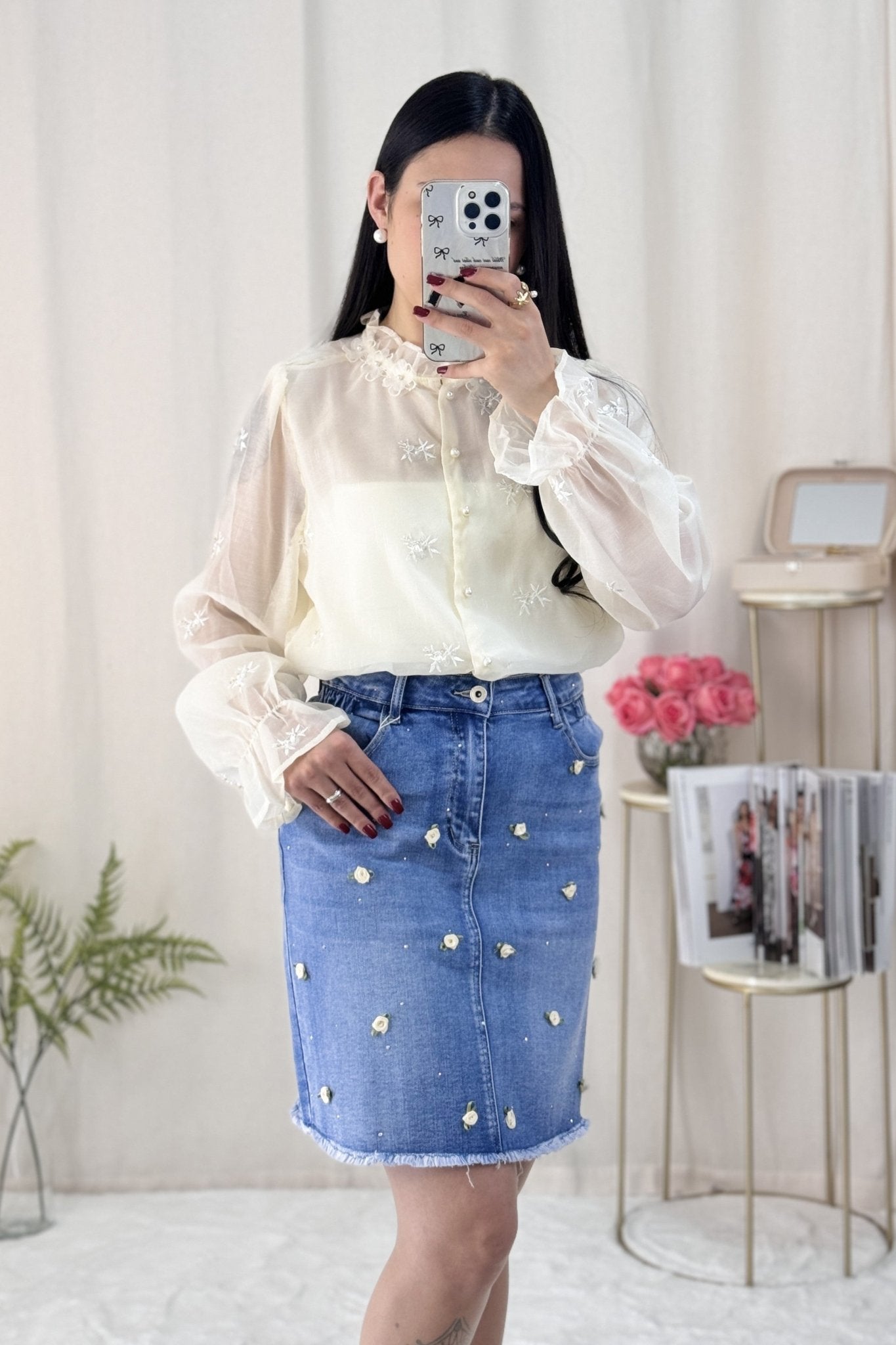 Blusa bordados florais AZAKA - lavishiochiccamisaAZAKA