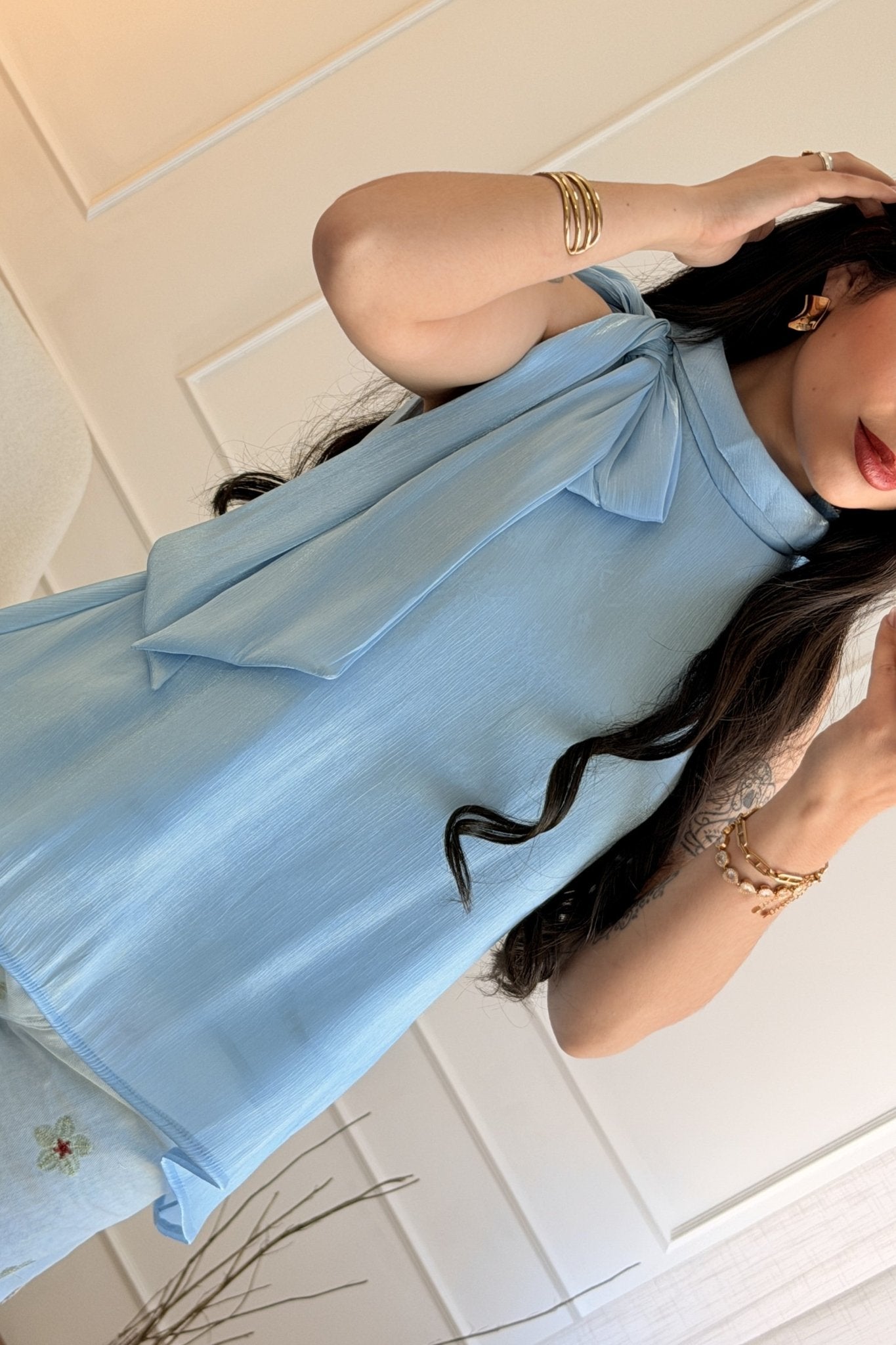 Blusa com Laço Lateral e Detalhe em Renda ELLI WHITE - lavishiochicBlusaELLI WHITE