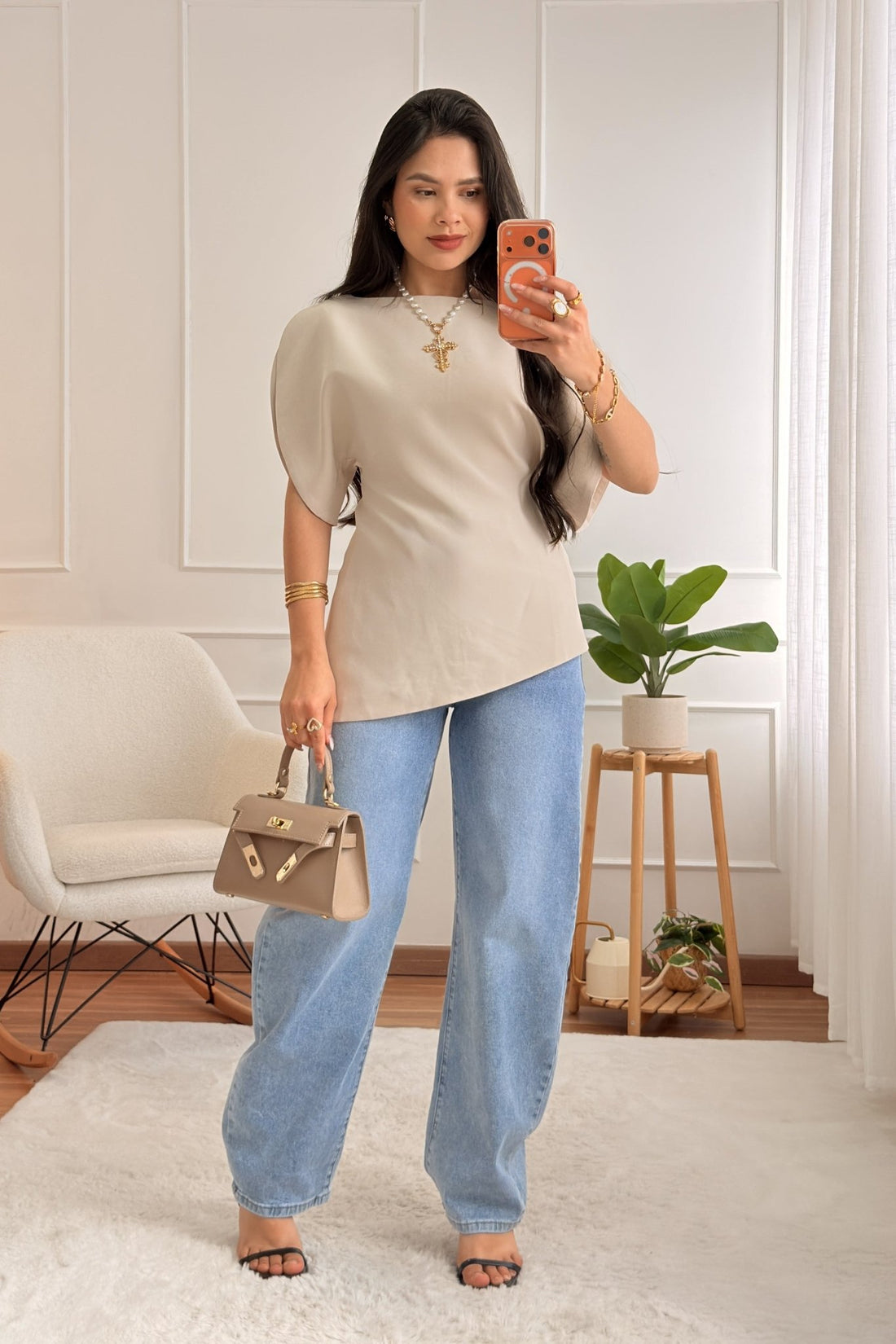 Blusa com manga assimétrica e barra diagonal - lavishiochicBlusalavishiochic