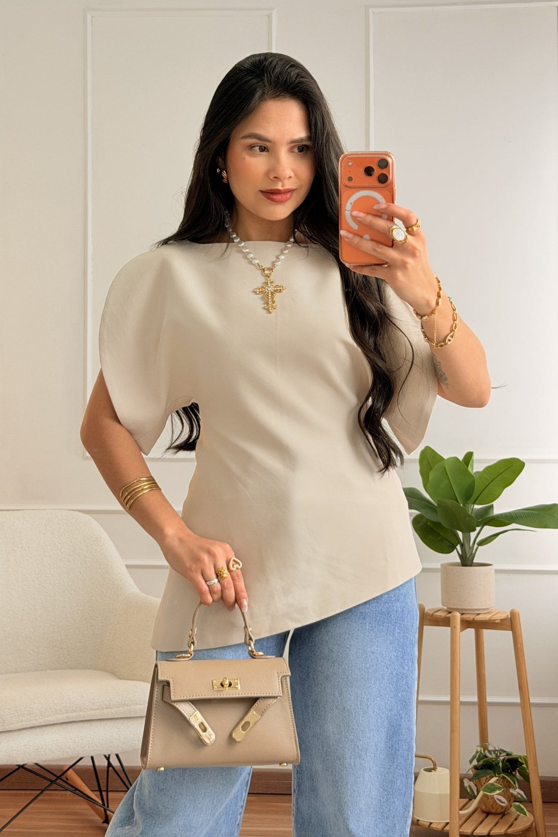 Blusa com manga assimétrica e barra diagonal - lavishiochicBlusalavishiochic