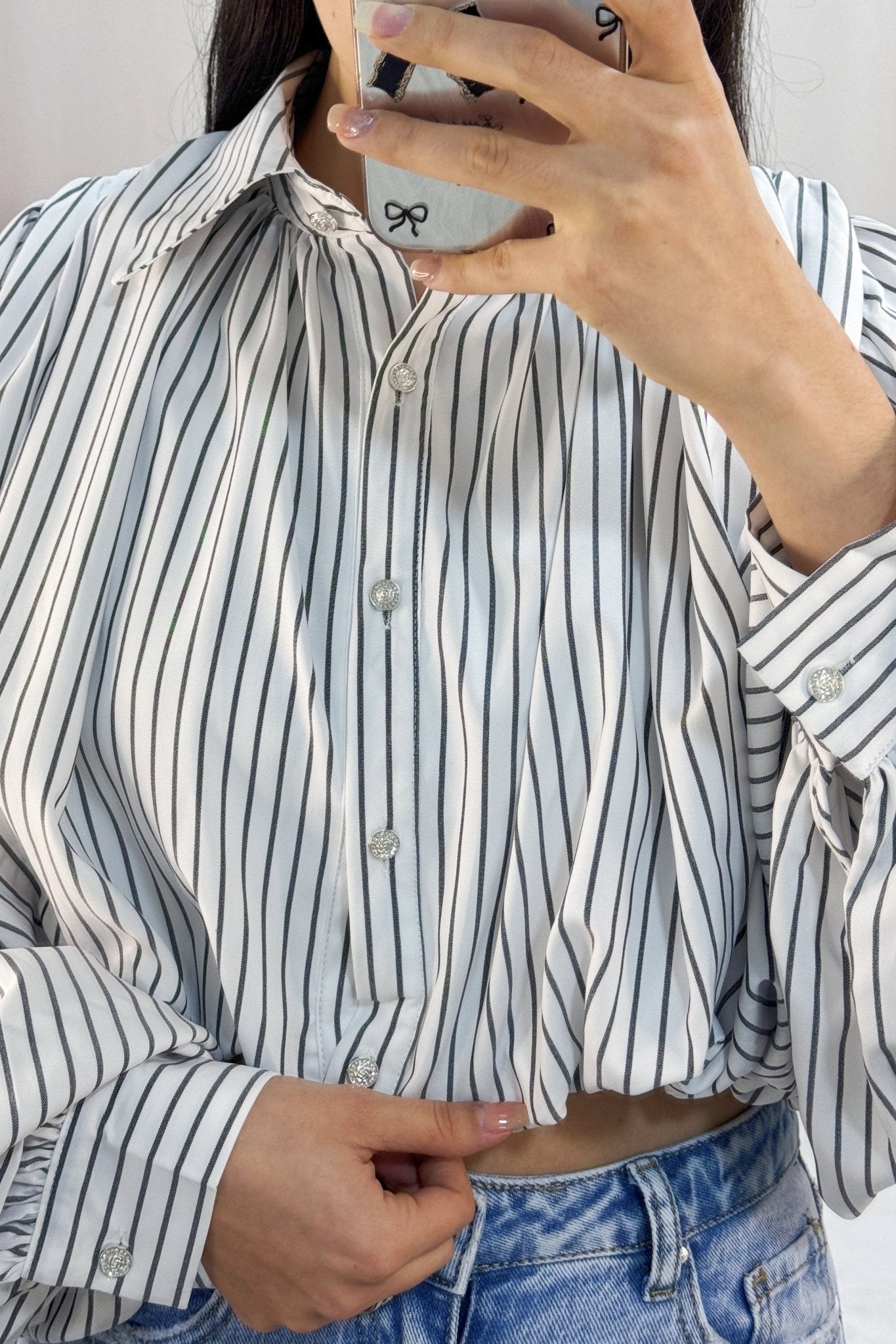 Blusa corte curto AZAKA - lavishiochicBlusaAZAKA