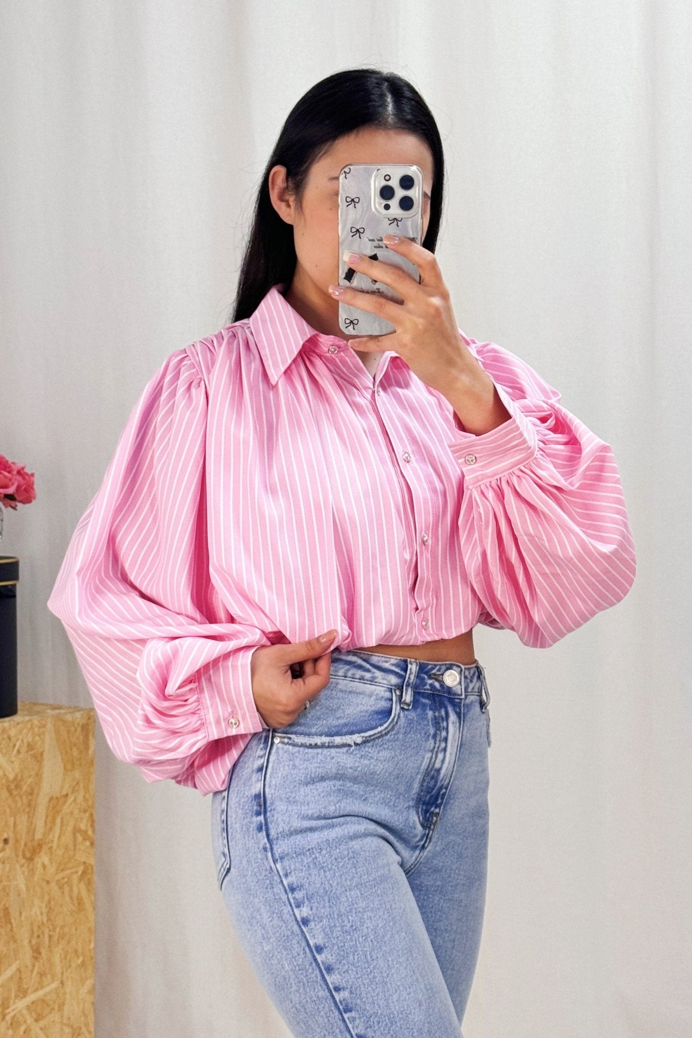 Blusa corte curto AZAKA - lavishiochicBlusaAZAKA