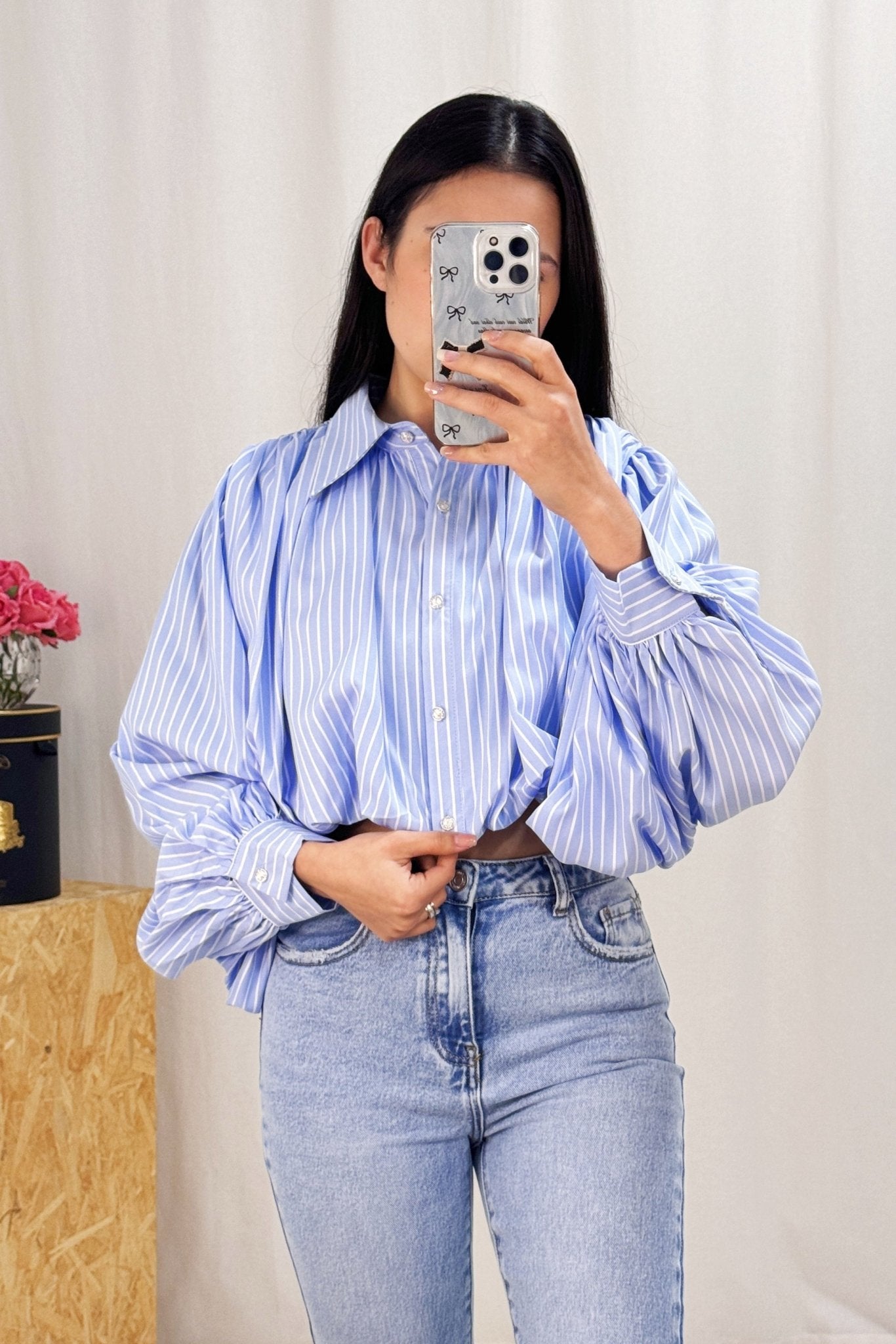 Blusa corte curto AZAKA - lavishiochicBlusaAZAKA