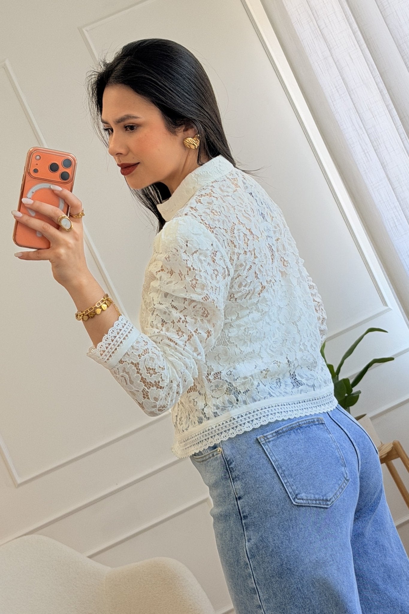 Blusa de renda botão mandarim DROLE DE COPINE - lavishiochicBlusaDrole de copine Paris