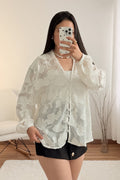 Blusa em organza com bordados florais IVIVI - lavishiochicBlusaIVIVI