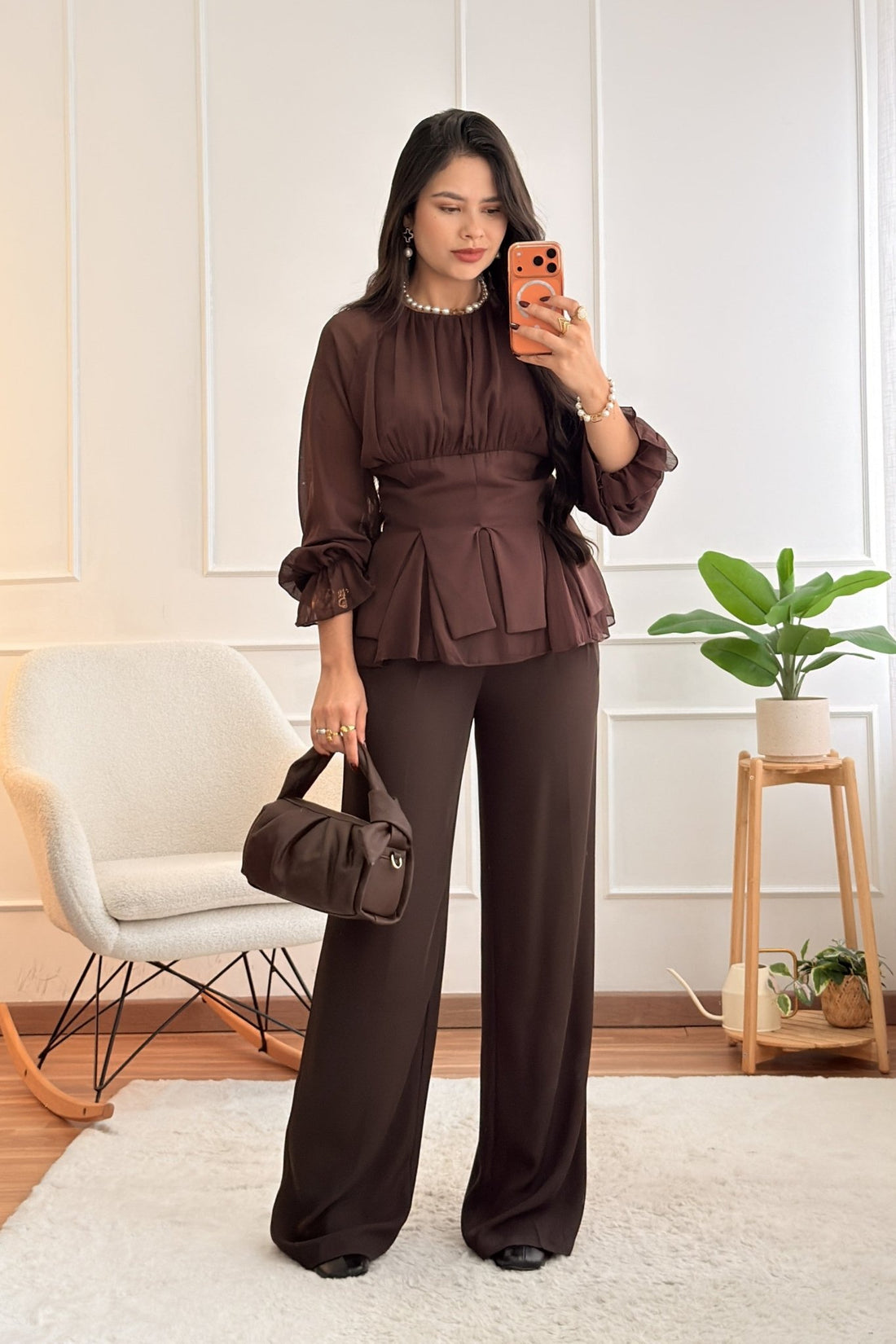 Blusa gola alta com manga bufante e barra godê - lavishiochicBlusalavishiochic