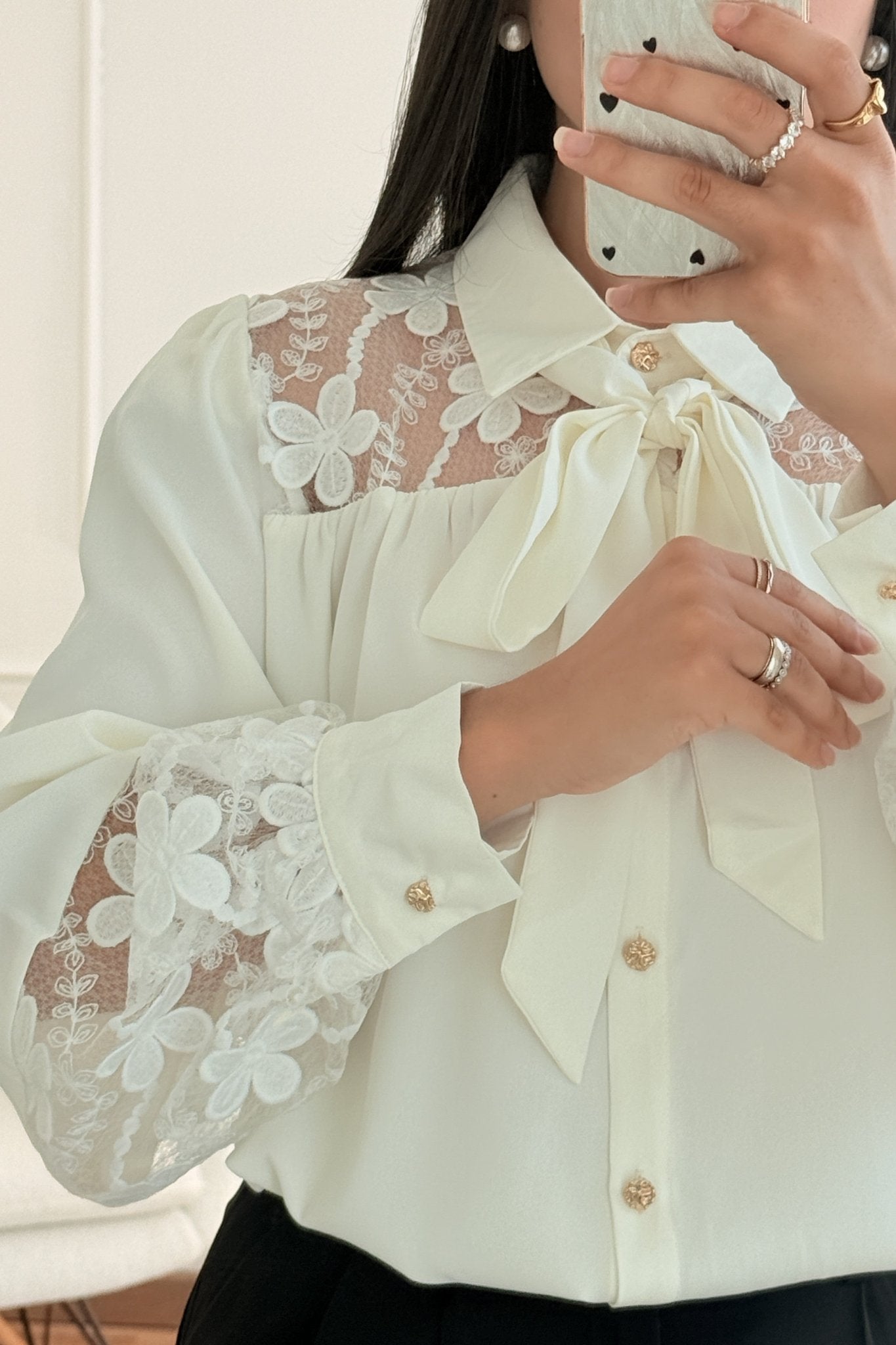 Blusa renda floral ELLI WHITE - lavishiochicBlusaELLI WHITE