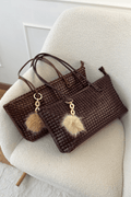 Bolsa tote tecida com pom-pom - lavishiochicMalalavishiochic