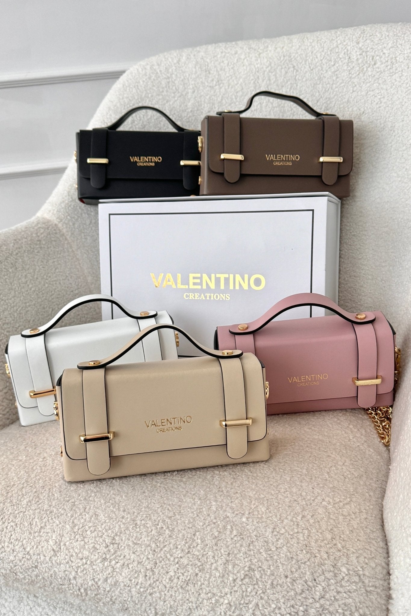 Bolsa Valen em pele com corrente dourada - lavishiochicMalalavishiochic