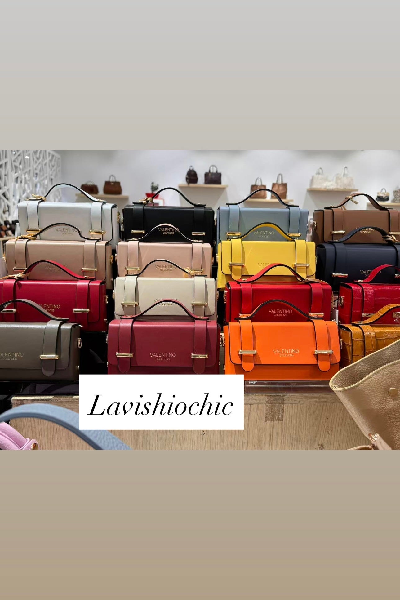 Bolsa Valen em pele com corrente dourada - lavishiochicMalalavishiochic