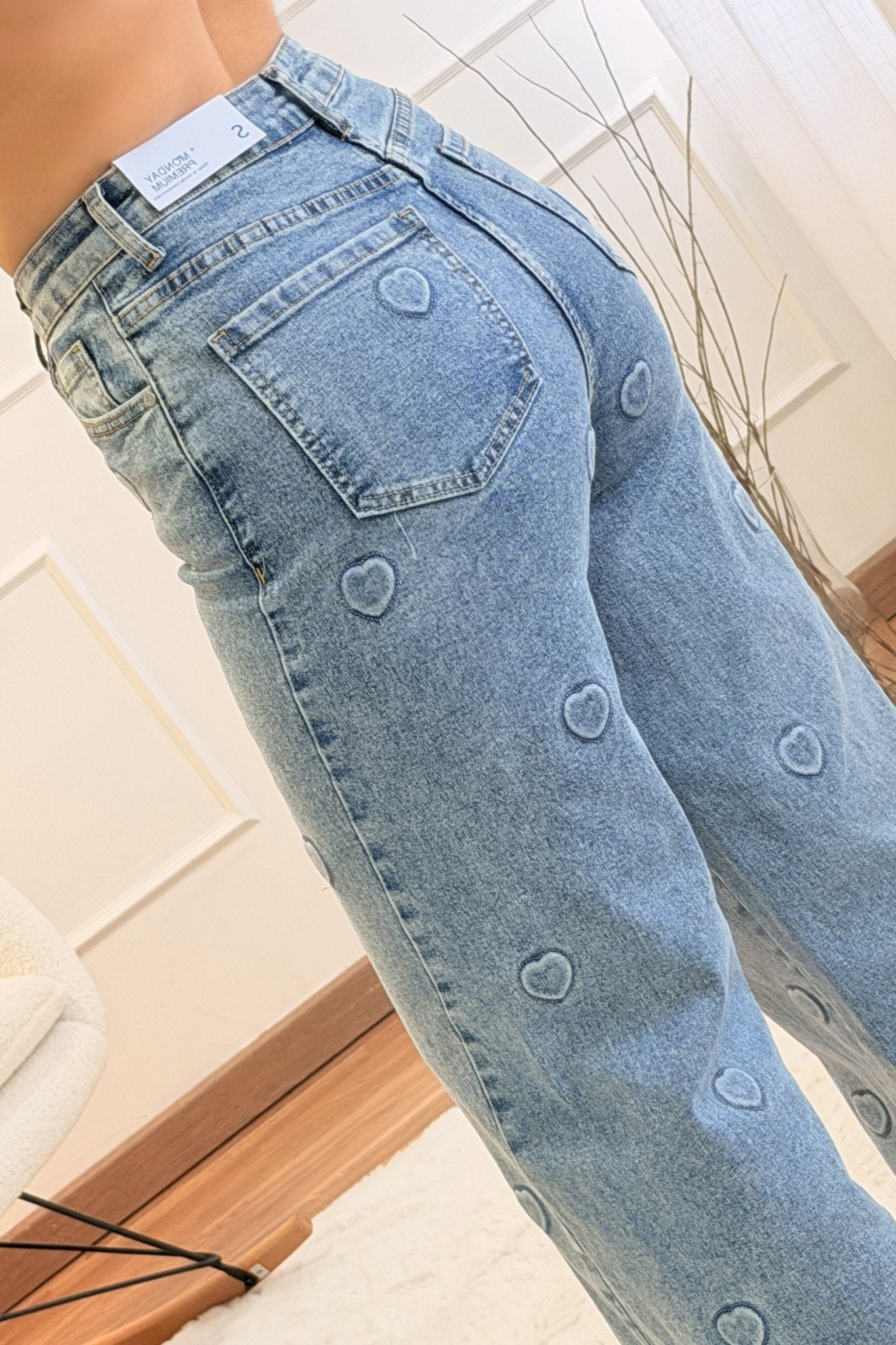 Calça com Bordados em Coração - lavishiochicCalçaPromoção