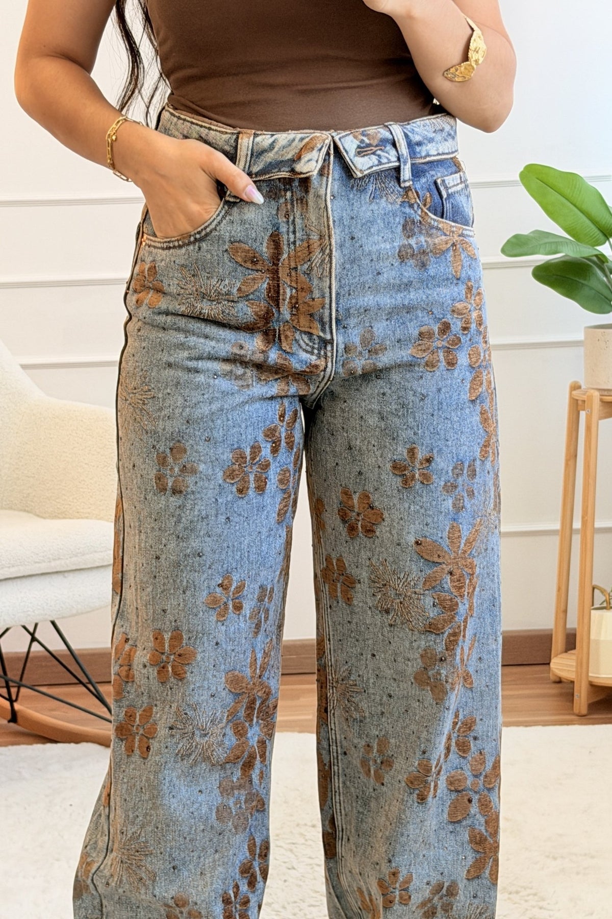 Calça com estampado floral castanho QUEEN HEARTS - lavishiochicCalçasQueen Hearts