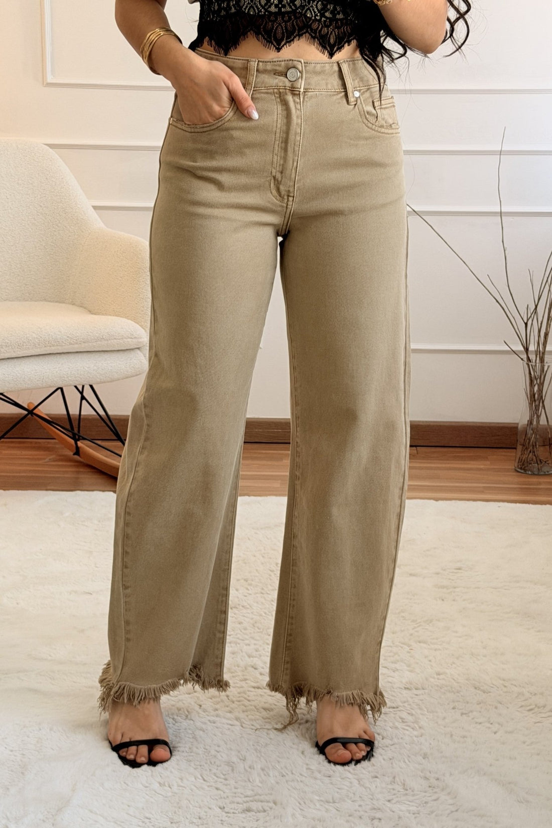 Calça cor bege QUEEN HEARTS - lavishiochicCalçaQueen Hearts