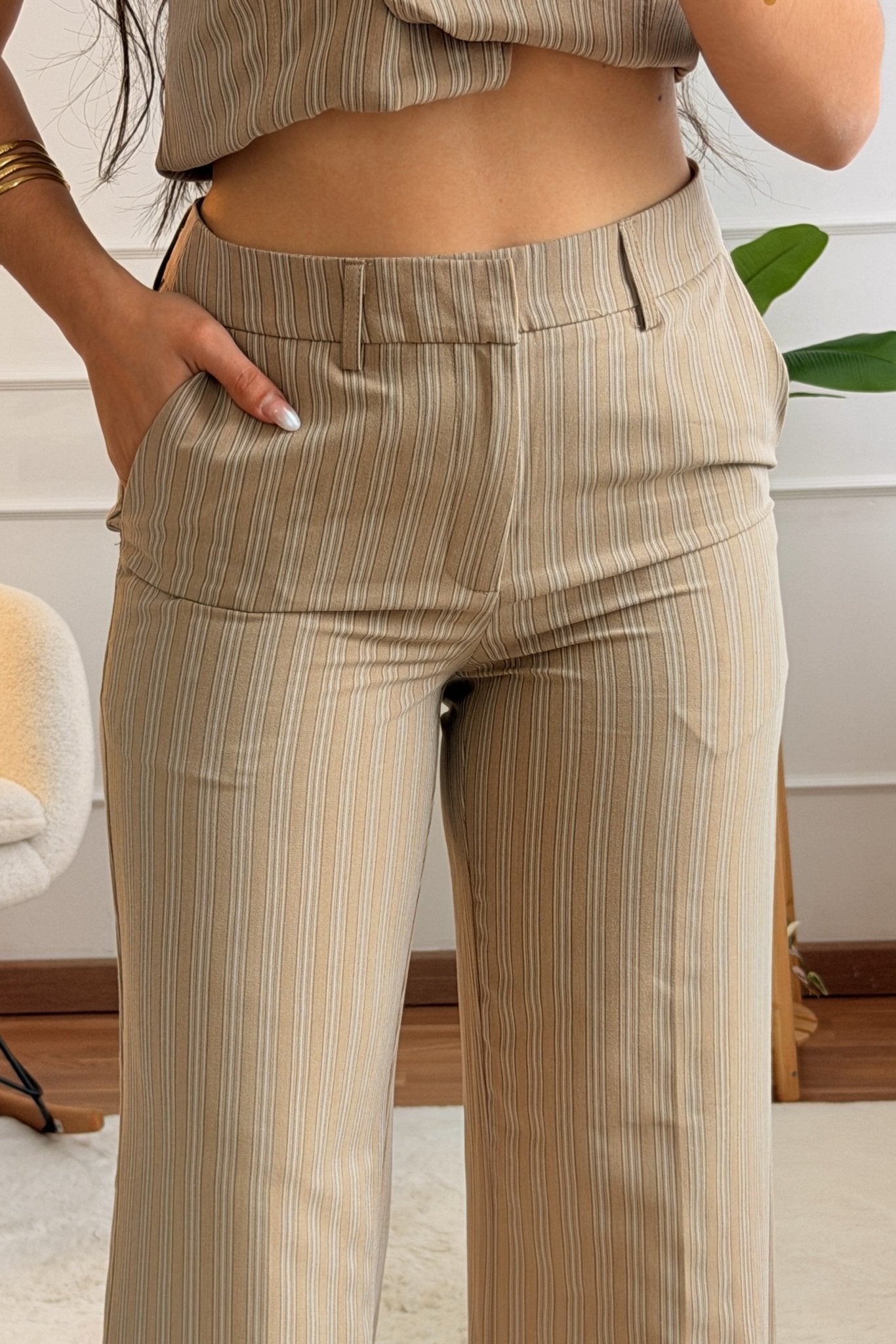 Calça de riscas com cintura alta DROLE DE COPINE - lavishiochicCalçaDrole de copine Paris