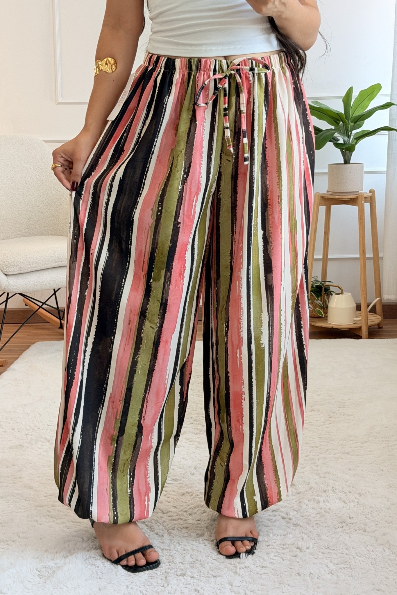 Calça frescas às riscas multicolor - lavishiochicCalçaslavishiochic