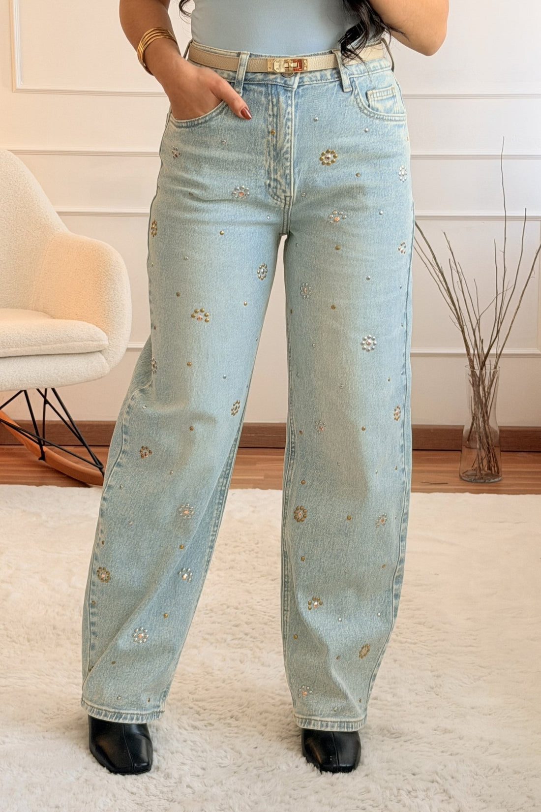 Calça jeans pedrarias delicadas - lavishiochicCalçalavishiochic