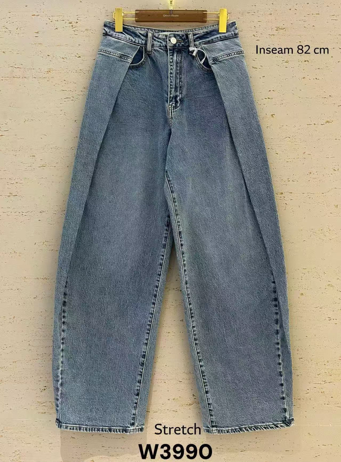 Calça jeans wide leg com detalhe de prega lateral QUEEN HEARTS - lavishiochicCalçaQueen hearts
