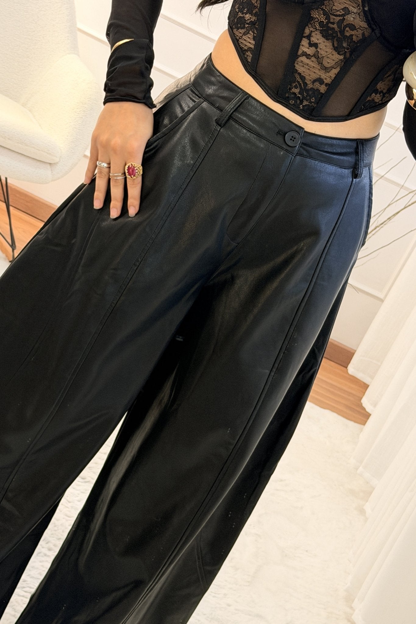 Calça largas em polipela MOCHY - lavishiochicCalçaMochy