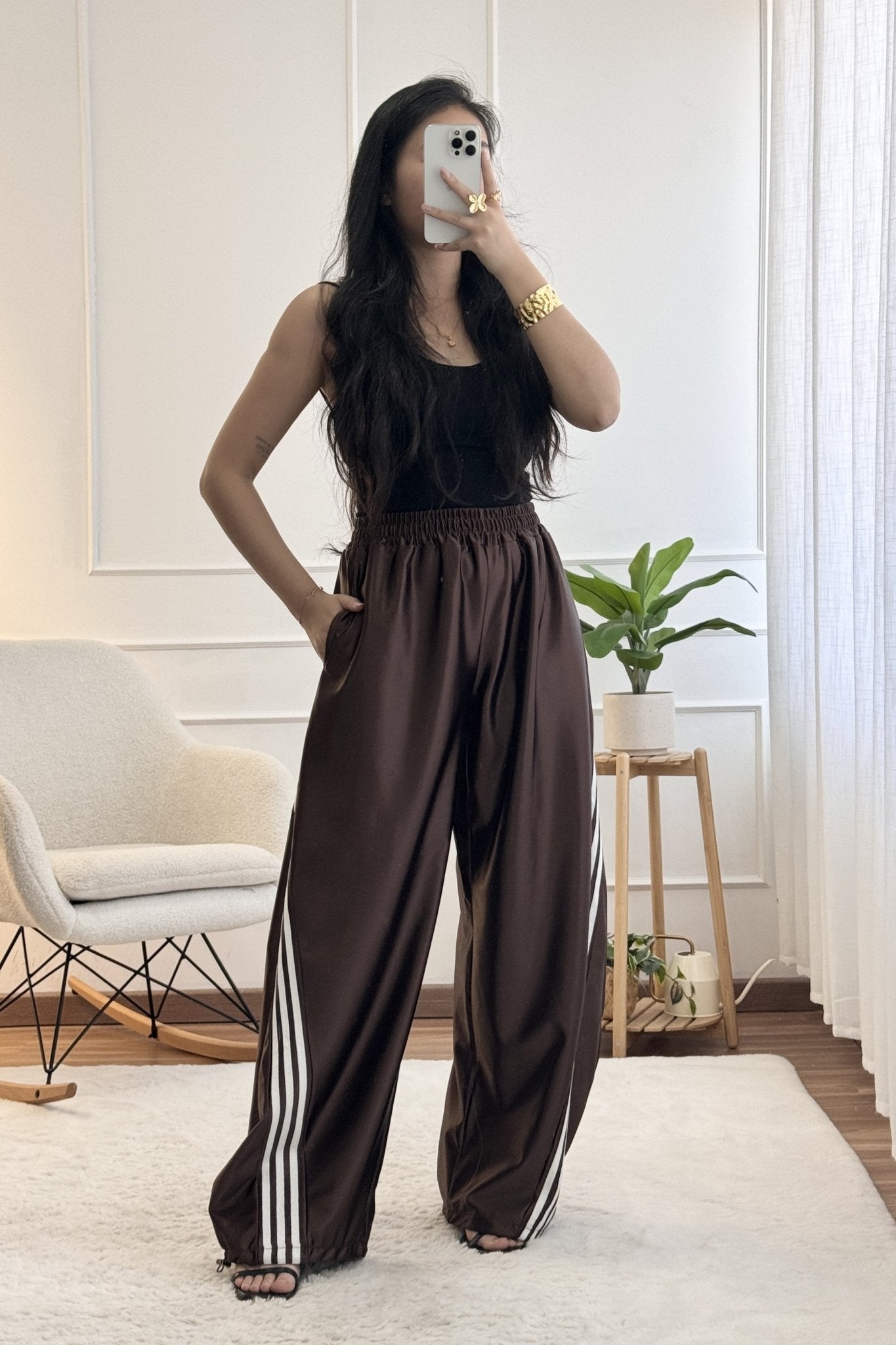 Calça pantalona cetim com riscas laterais - lavishiochicCalçaslavishiochic