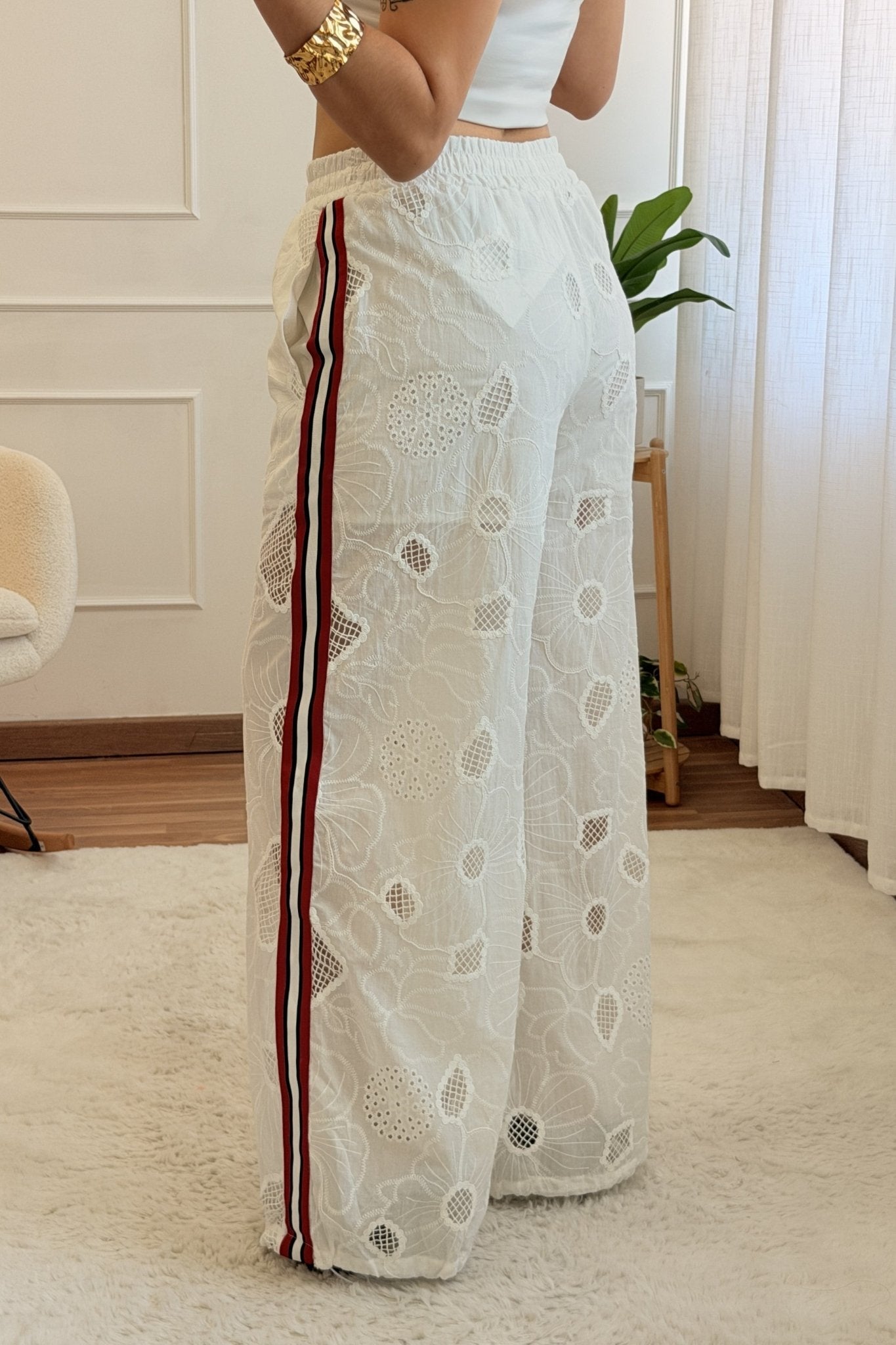 Calça sangallo com bordados florais LUMINA - lavishiochicCalçaslumina