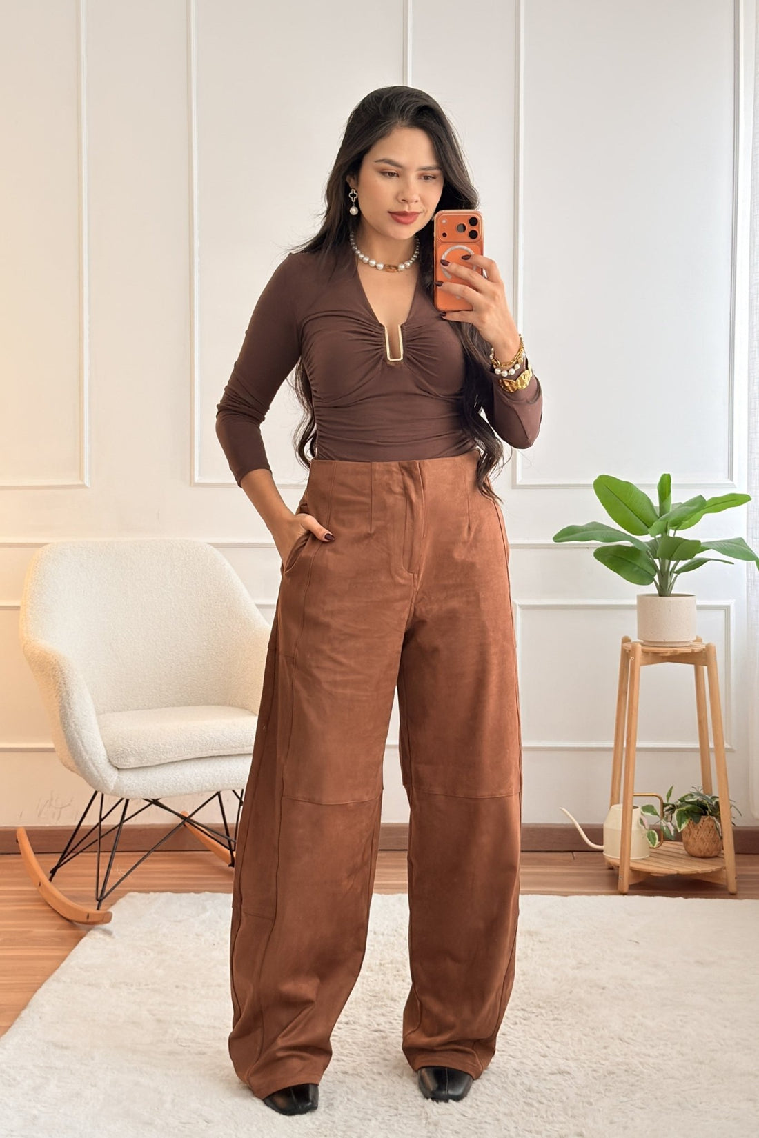 Calça wide leg em camurça com cintura ajustável LUMINA - lavishiochicCalçaslumina