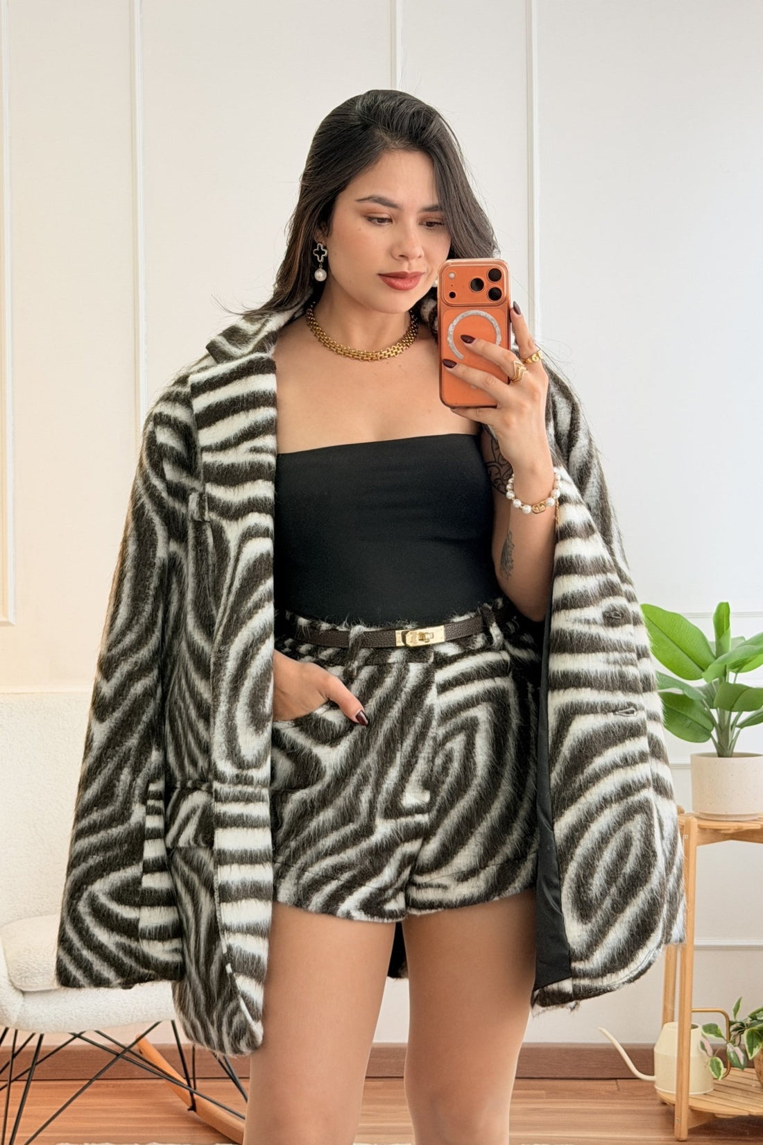 Calção em pelo sintético com padrão zebra LUMINA - lavishiochiccalçõeslumina