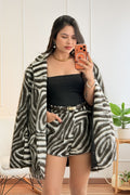 Calção em pelo sintético com padrão zebra LUMINA - lavishiochiccalçõeslumina