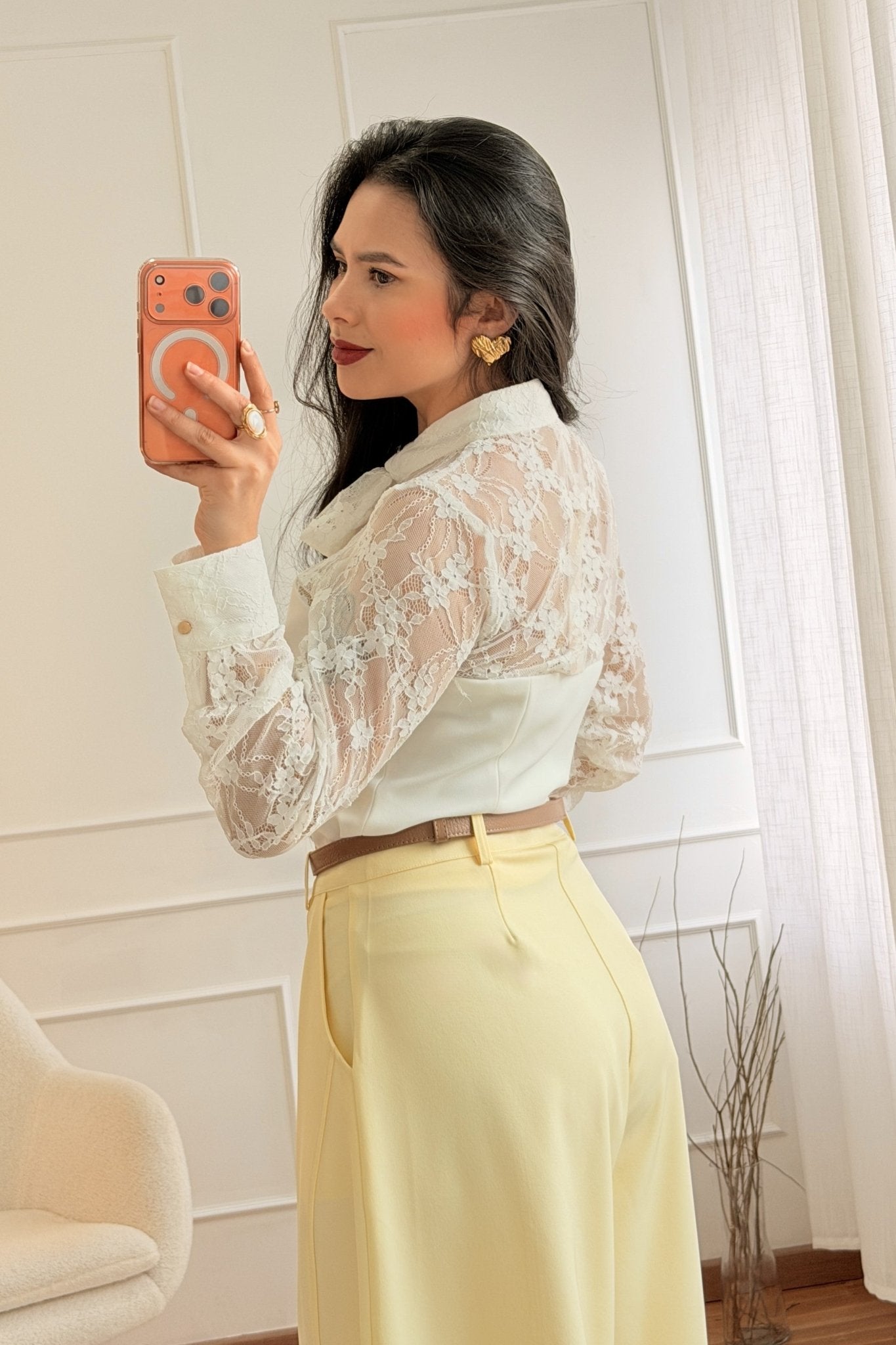 Camisa Acetinada com Renda ELLI WHITE - lavishiochiccamisaELLI WHITE