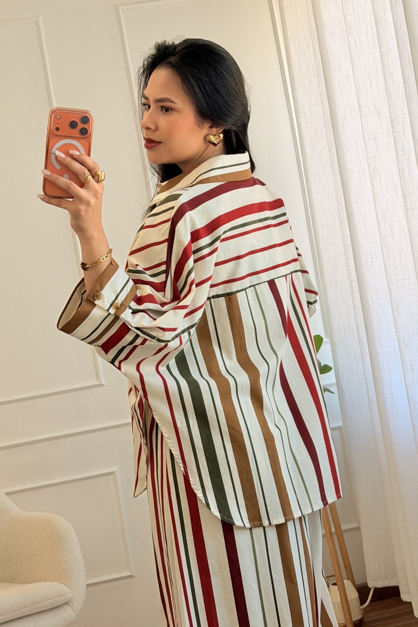 Camisa às riscas multicoloridas LUMINA - lavishiochiccamisalumina