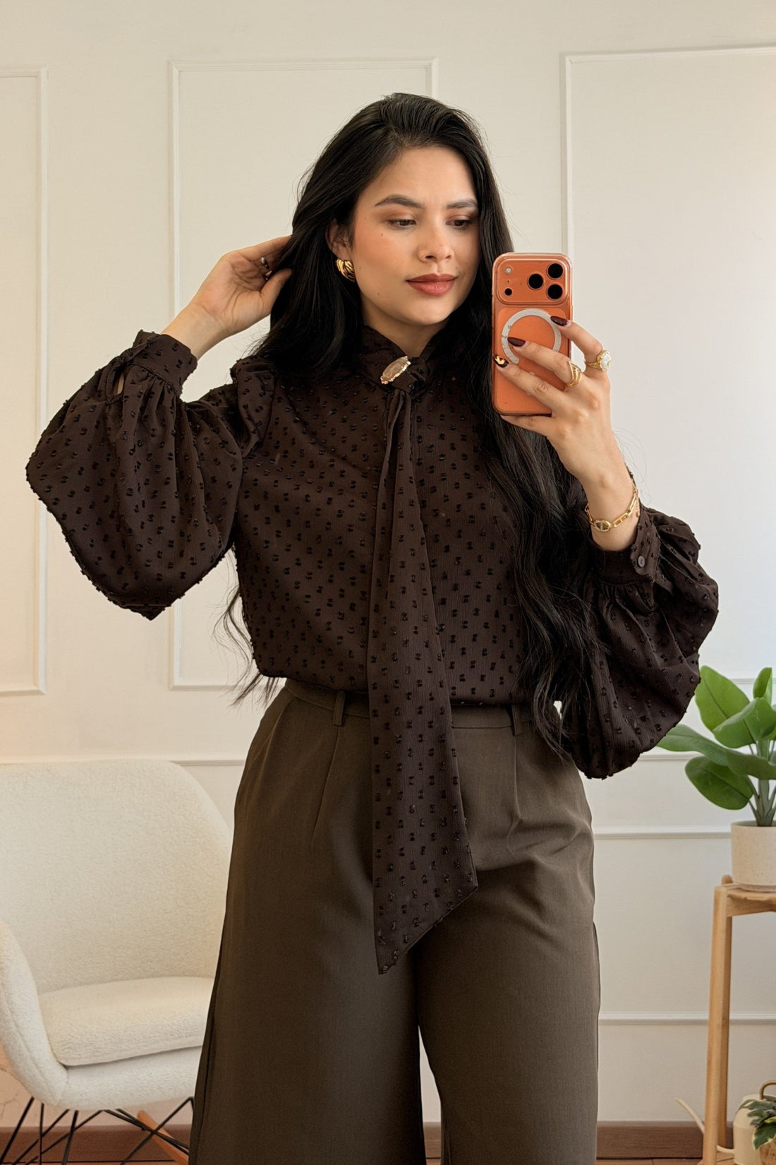 Camisa com detalhe no pescoço – ELLI WHITE - lavishiochiccamisaELLI WHITE