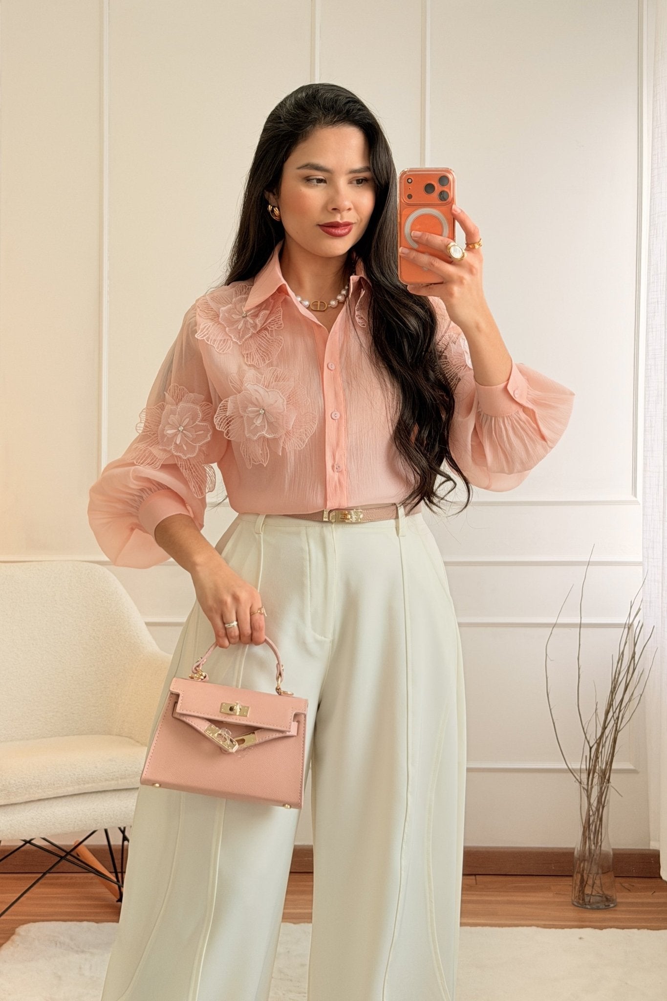 Camisa Fluida com Flores 3D ELLI WHITE - lavishiochiccamisaELLI WHITE