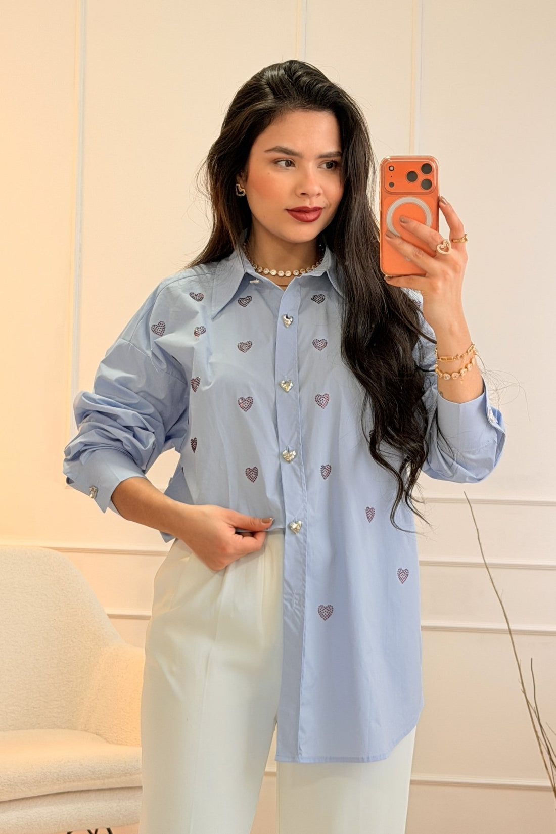Camisa Oversize com Corações e Pedrarias AZAKA - lavishiochiccamisaAZAKA