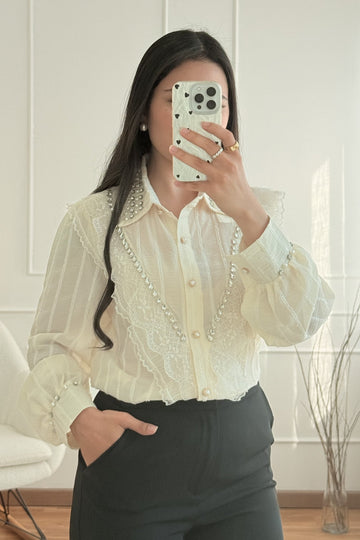 Camisa romântica com renda MOCHY - lavishiochicBlusaMochy