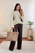 Camisola de malha canelada com gola de folho e mangas flare - lavishiochiccamisolalavishiochic