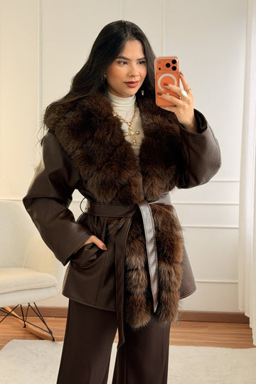 Casaco capuz e gola de pêlo MOCHY - lavishiochiccasacoMochy