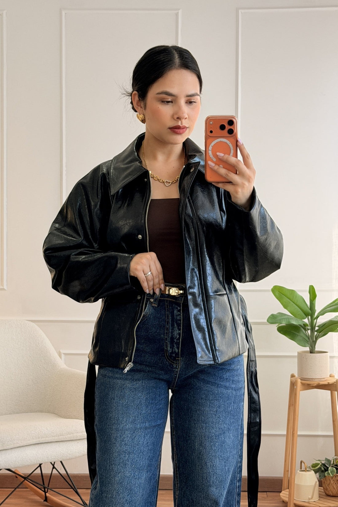 Casaco cropped com acabamento brilhante LUMINA - lavishiochiccasacolumina
