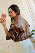 Casaco curto em napa com textura crocodilo 2.0 - lavishiochiccasacolavishiochic