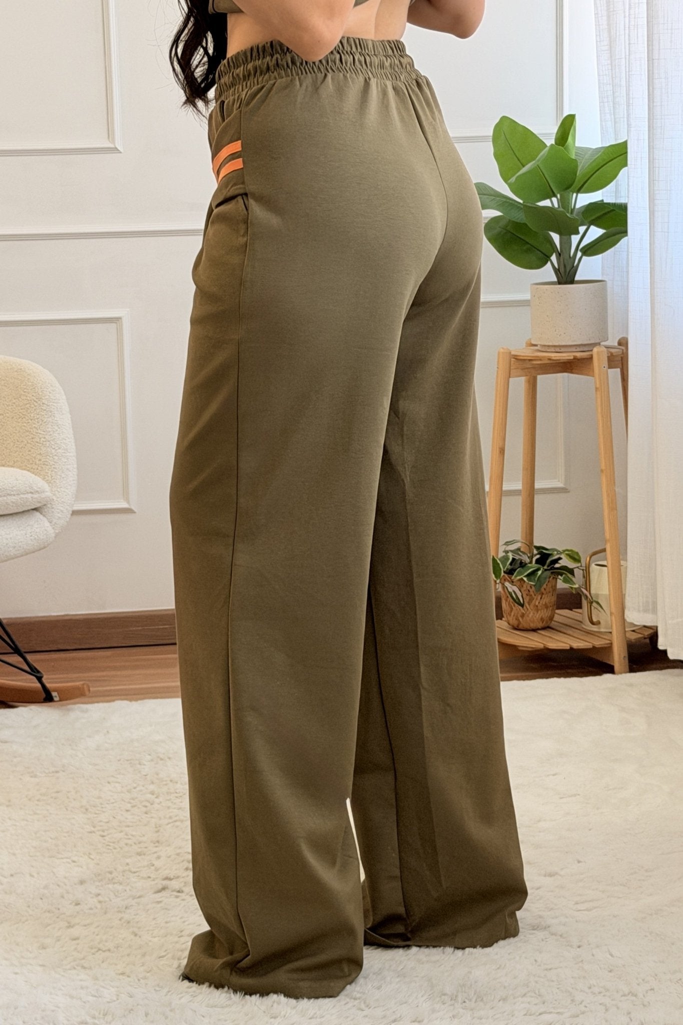 Conjunto Casual com Faixas Contrastantes - lavishiochicconjuntoslavishiochic