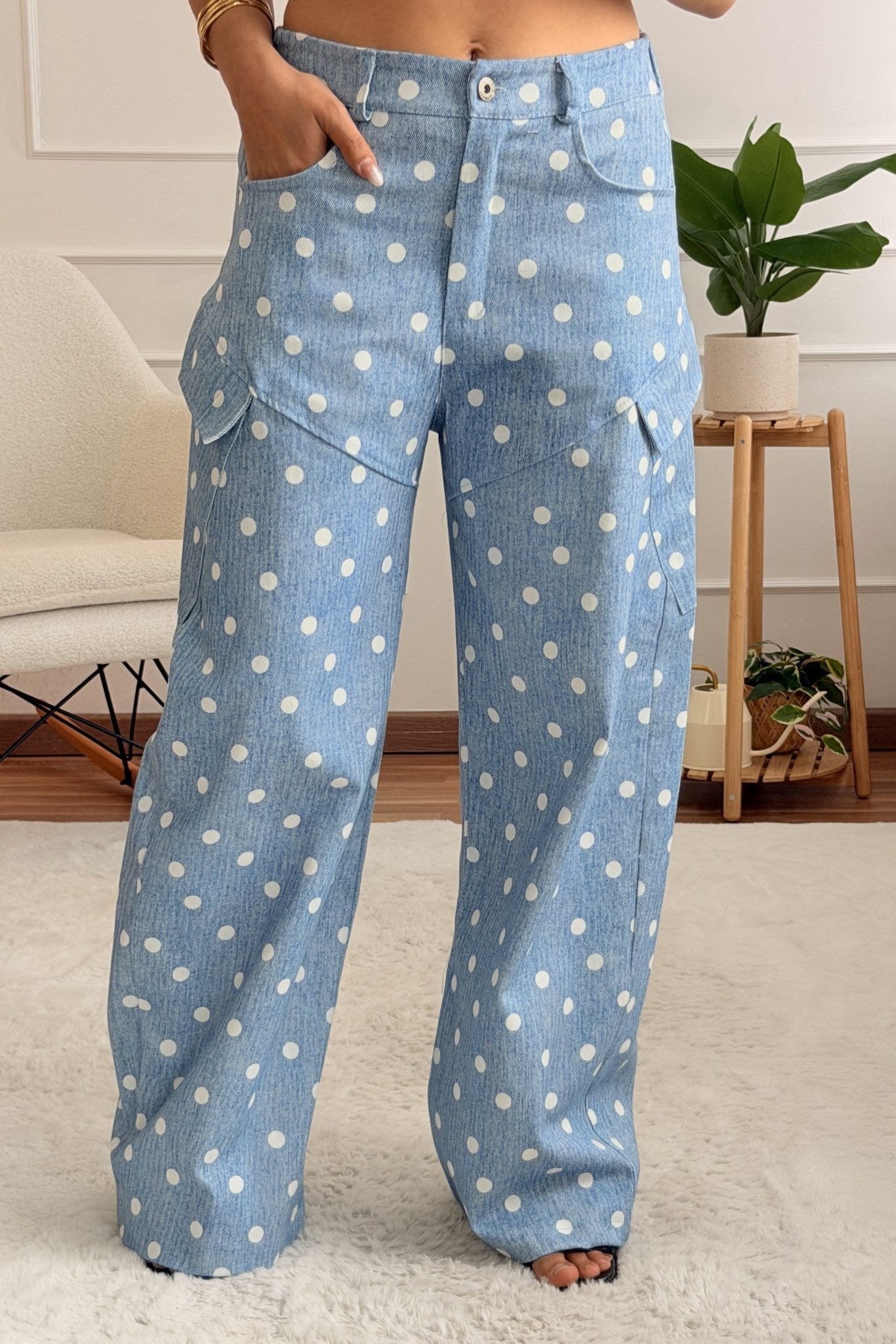 Conjunto de blusa e calça com estampa de poás - lavishiochiccasacoslavishiochic