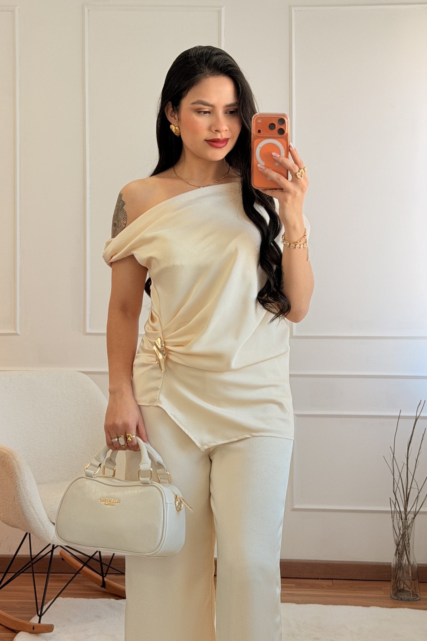 Conjunto Elegante em Tecido Acetinado - lavishiochicconjuntolavishiochic