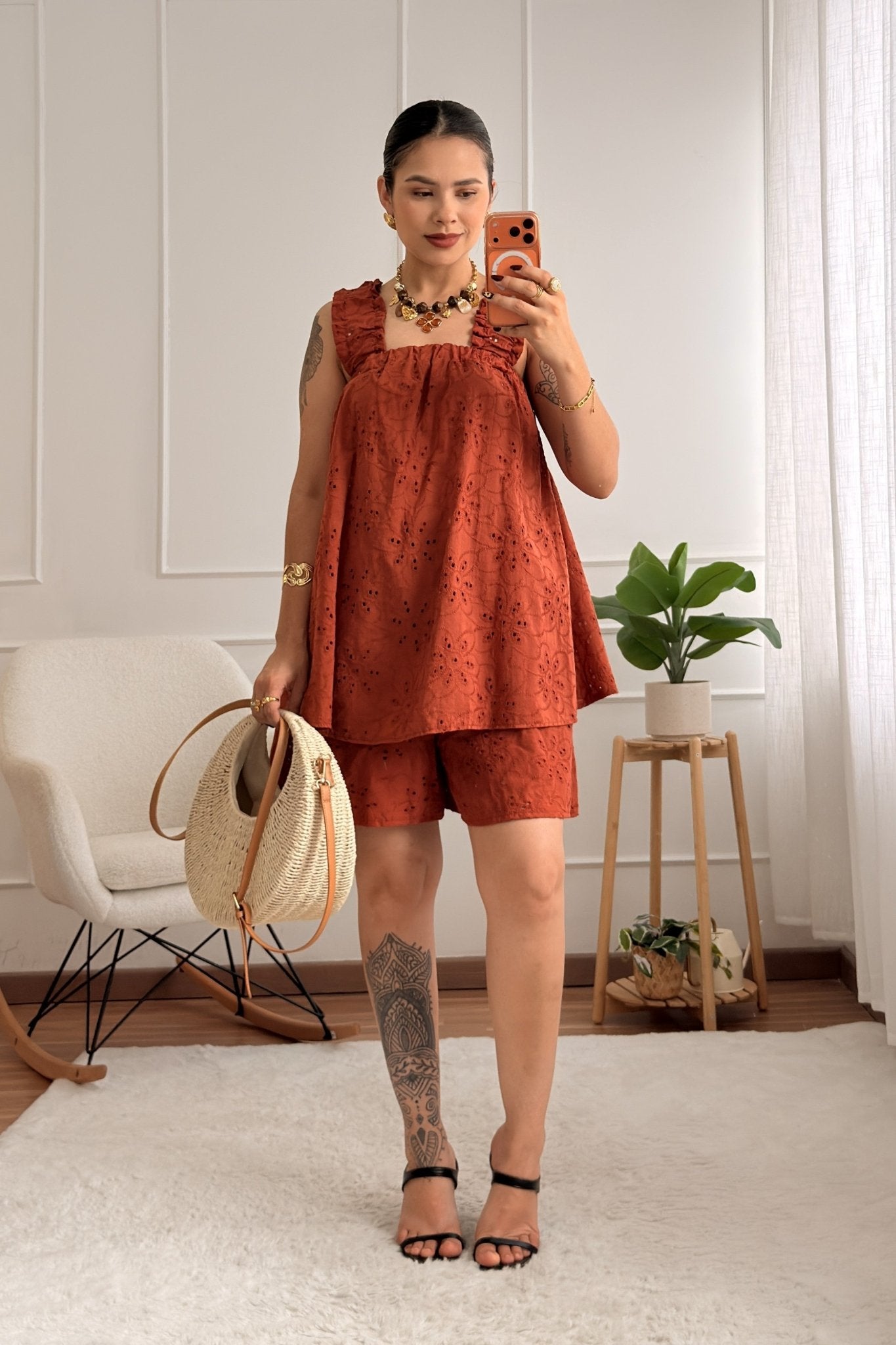 Conjunto em bordado inglês top evasê e calção - lavishiochicconjuntolavishiochic