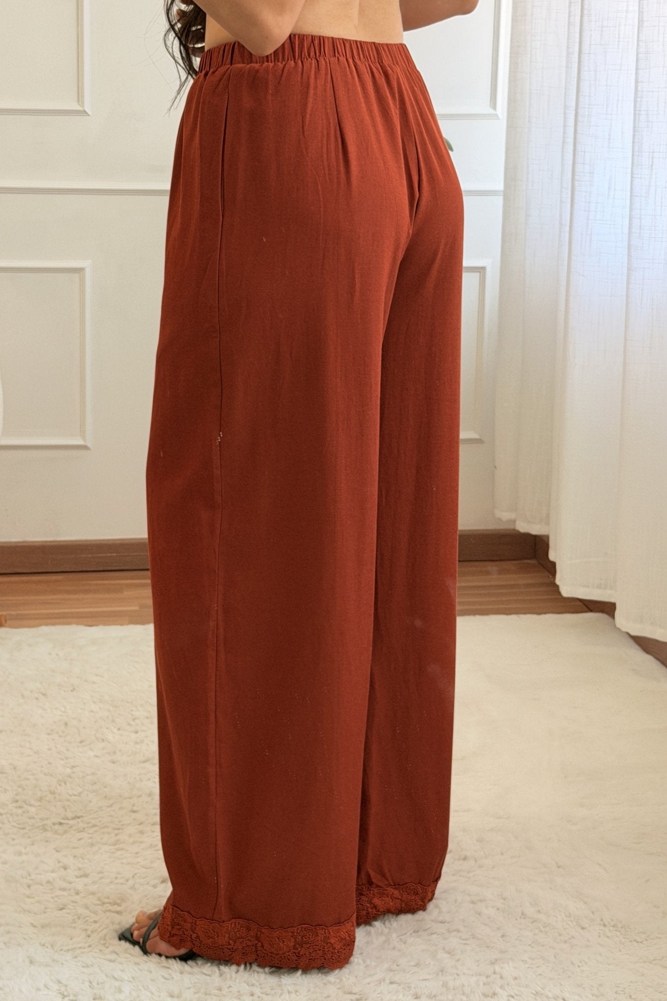 Conjunto em linho 100% com detalhe de renda MOCHY - lavishiochicconjuntoMochy