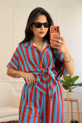 Conjunto fluido às riscas com camisa e calça - lavishiochicconjuntolavishiochic